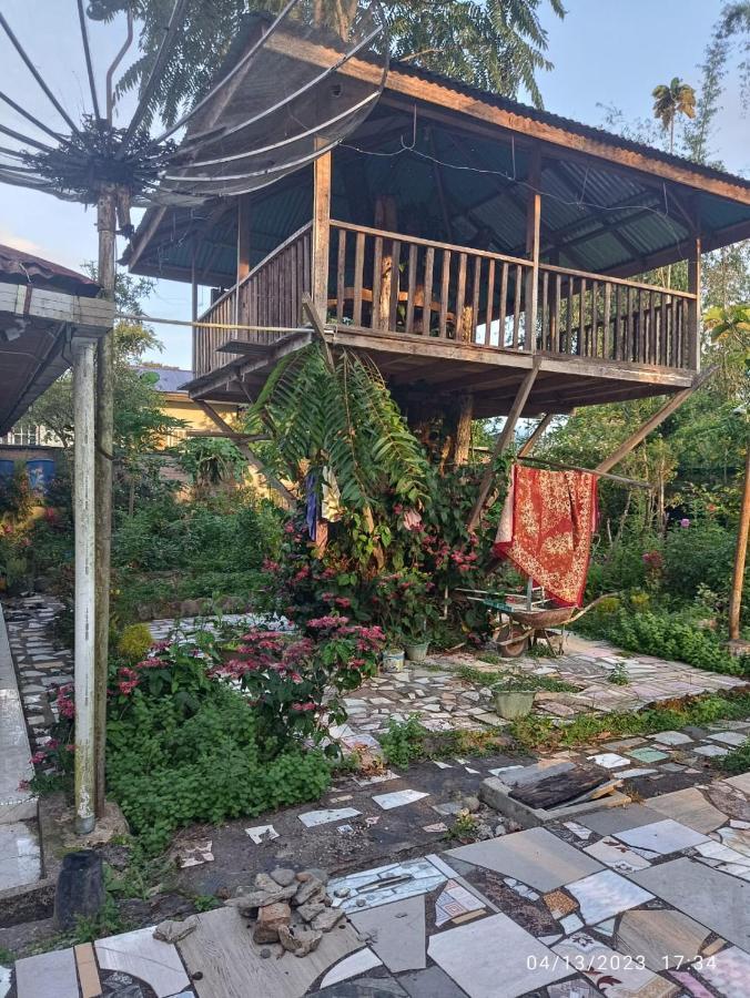 Gabelo Guest House Bukittinggi Exteriör bild