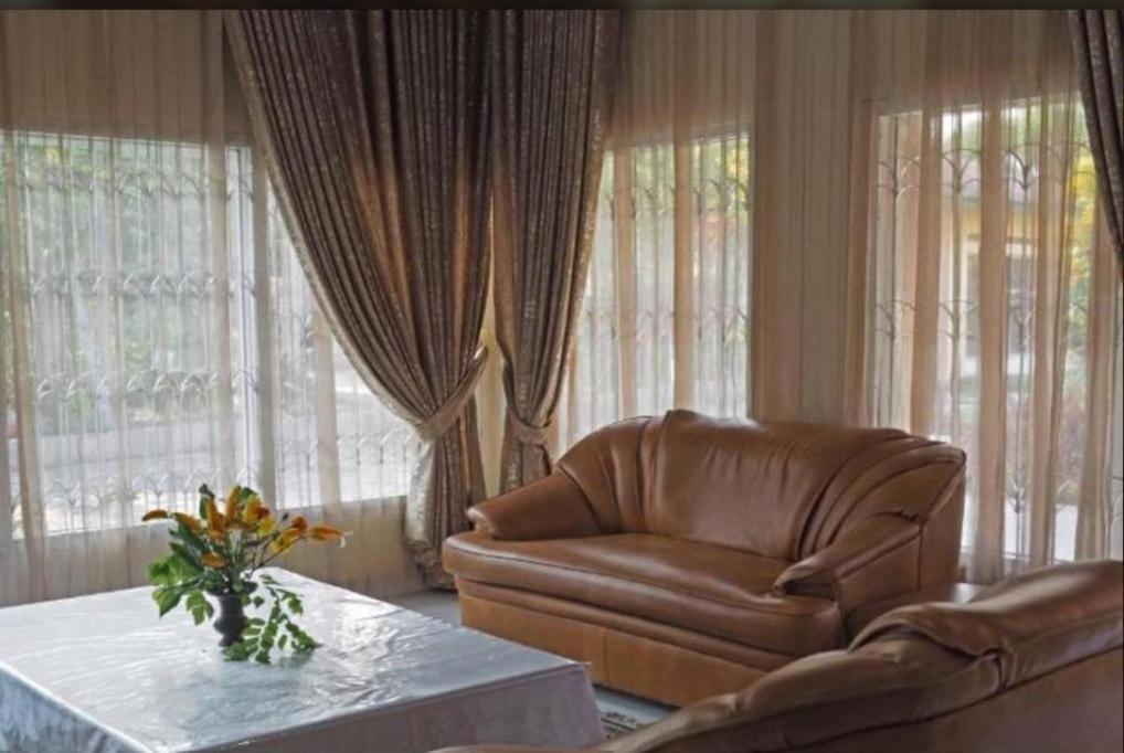 Gabelo Guest House Bukittinggi Exteriör bild