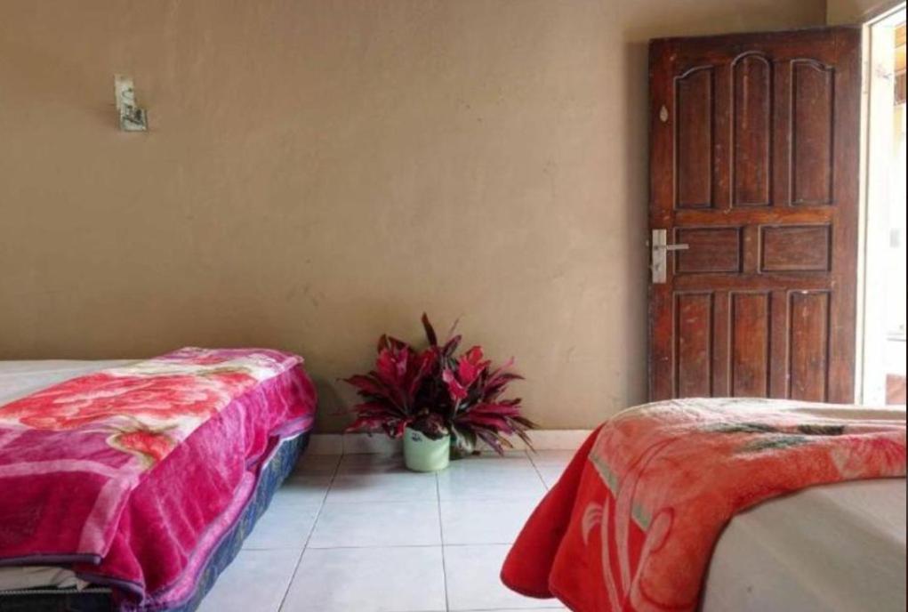 Gabelo Guest House Bukittinggi Exteriör bild